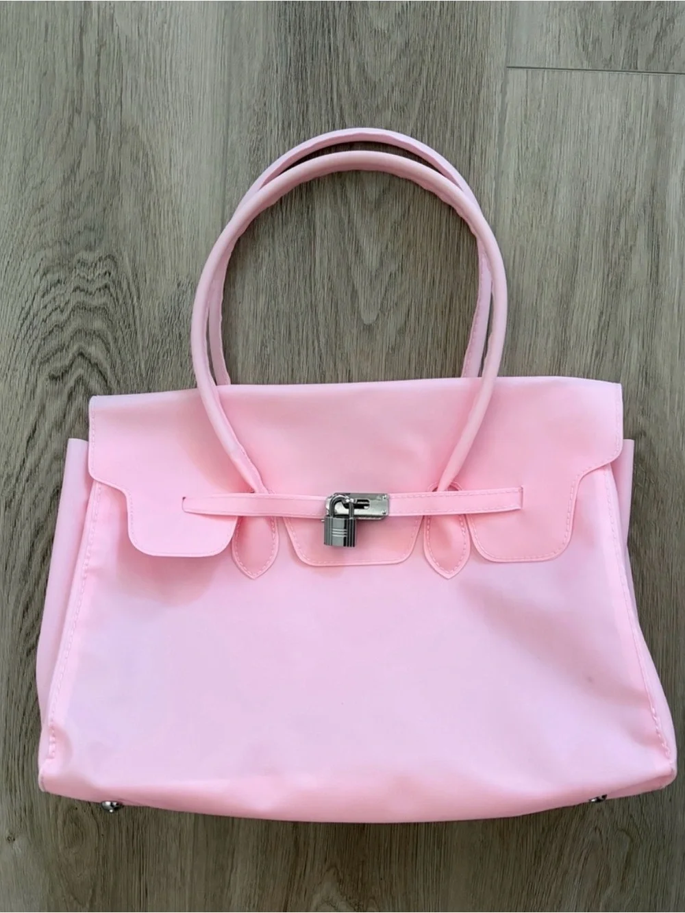 N/A chic pink